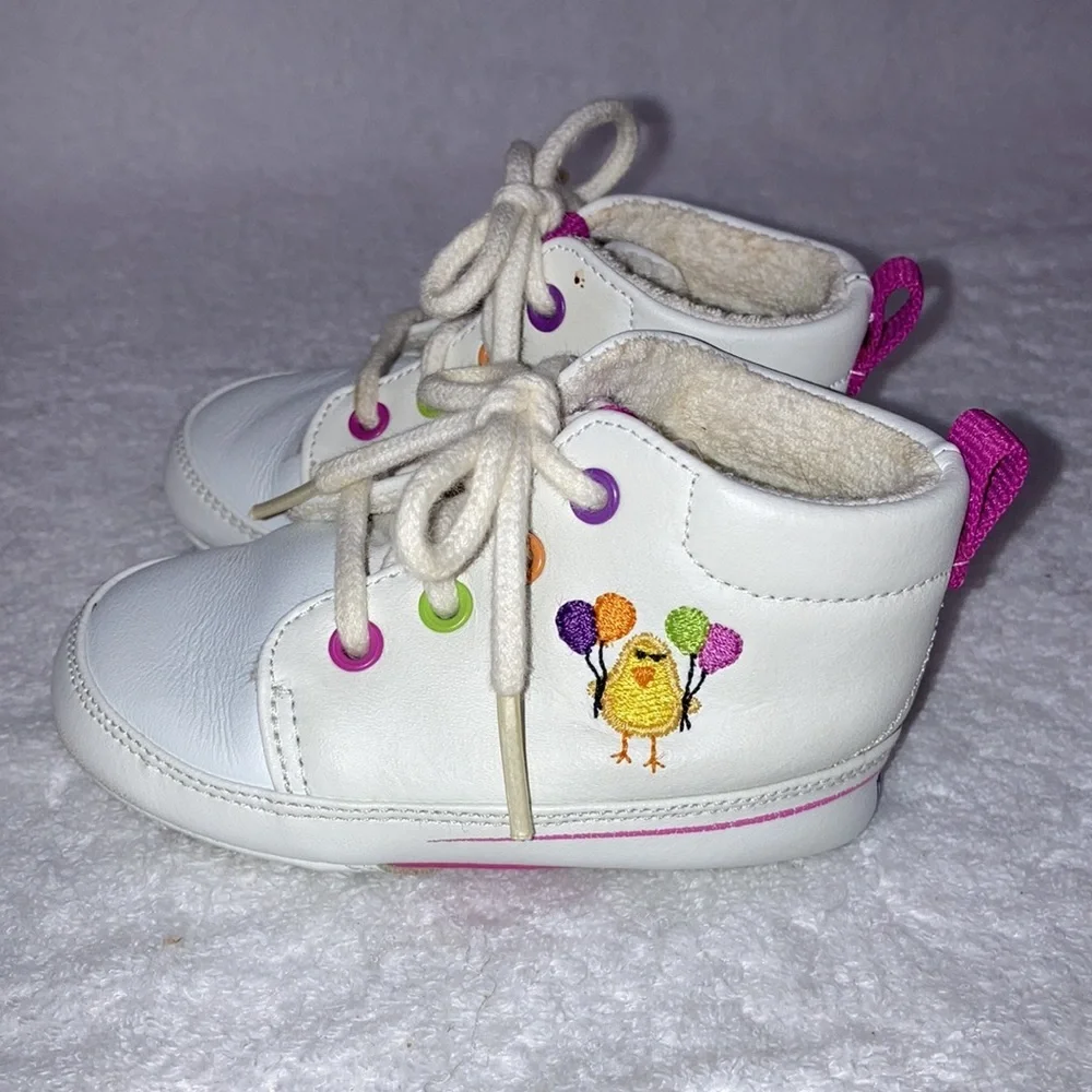 Keds all baby crib shoes white leather embroidered chick balloons size 3